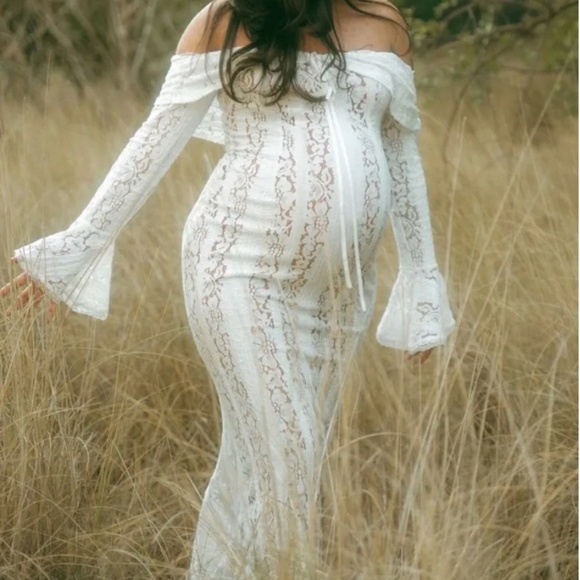 Rosie | Maternity Lace Maxi Dress - Picture 4 of 4